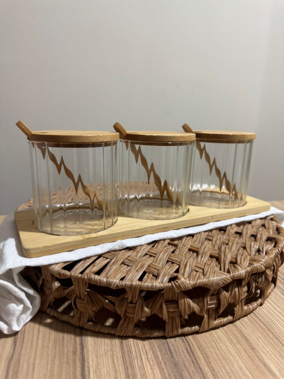 Set de frascos de vidrio con tapa de bambú