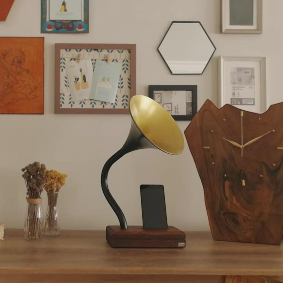 Retro Gramophone Bluetooth Speaker