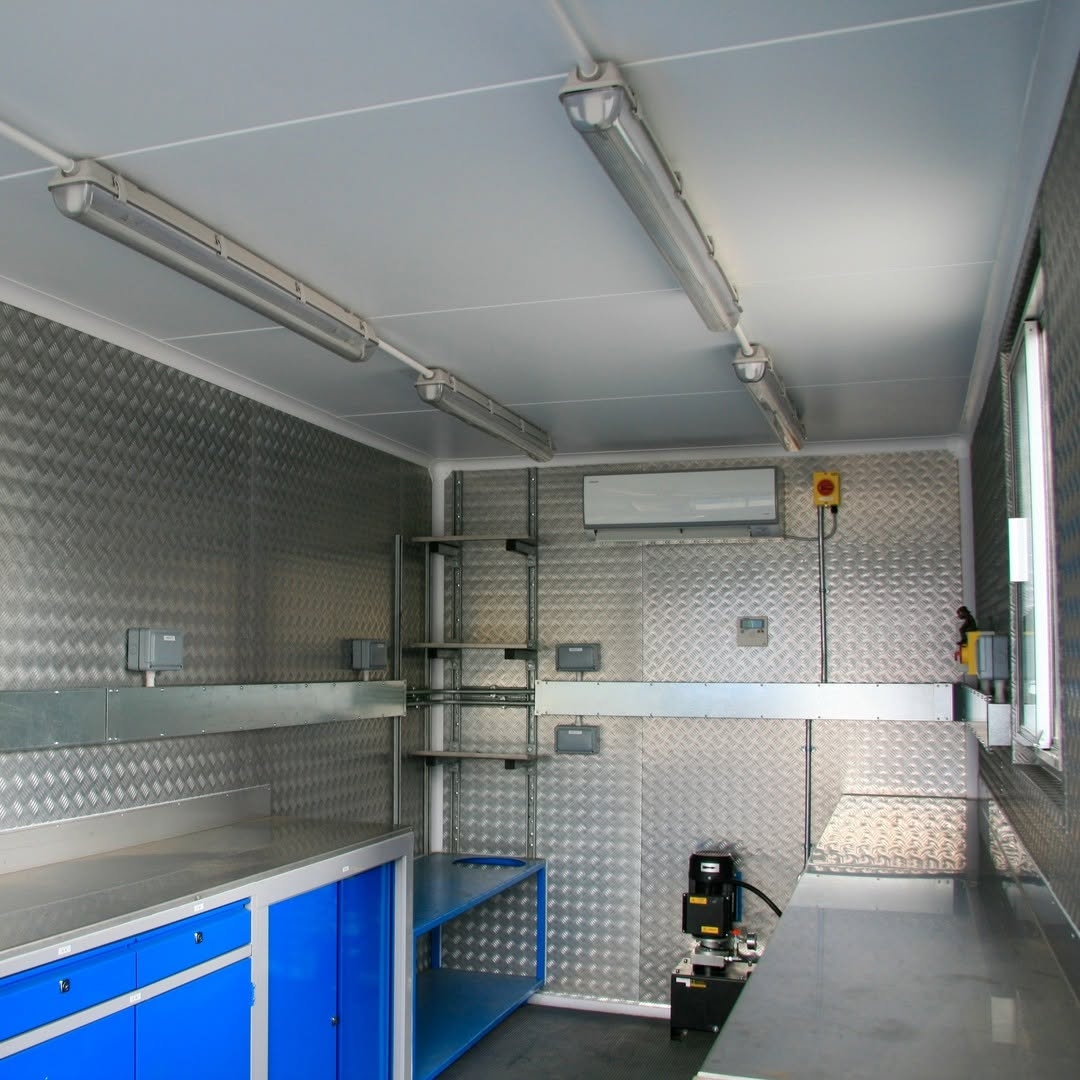 6M / 20FT SCIENCE LAB CONVERTED CONTAINER