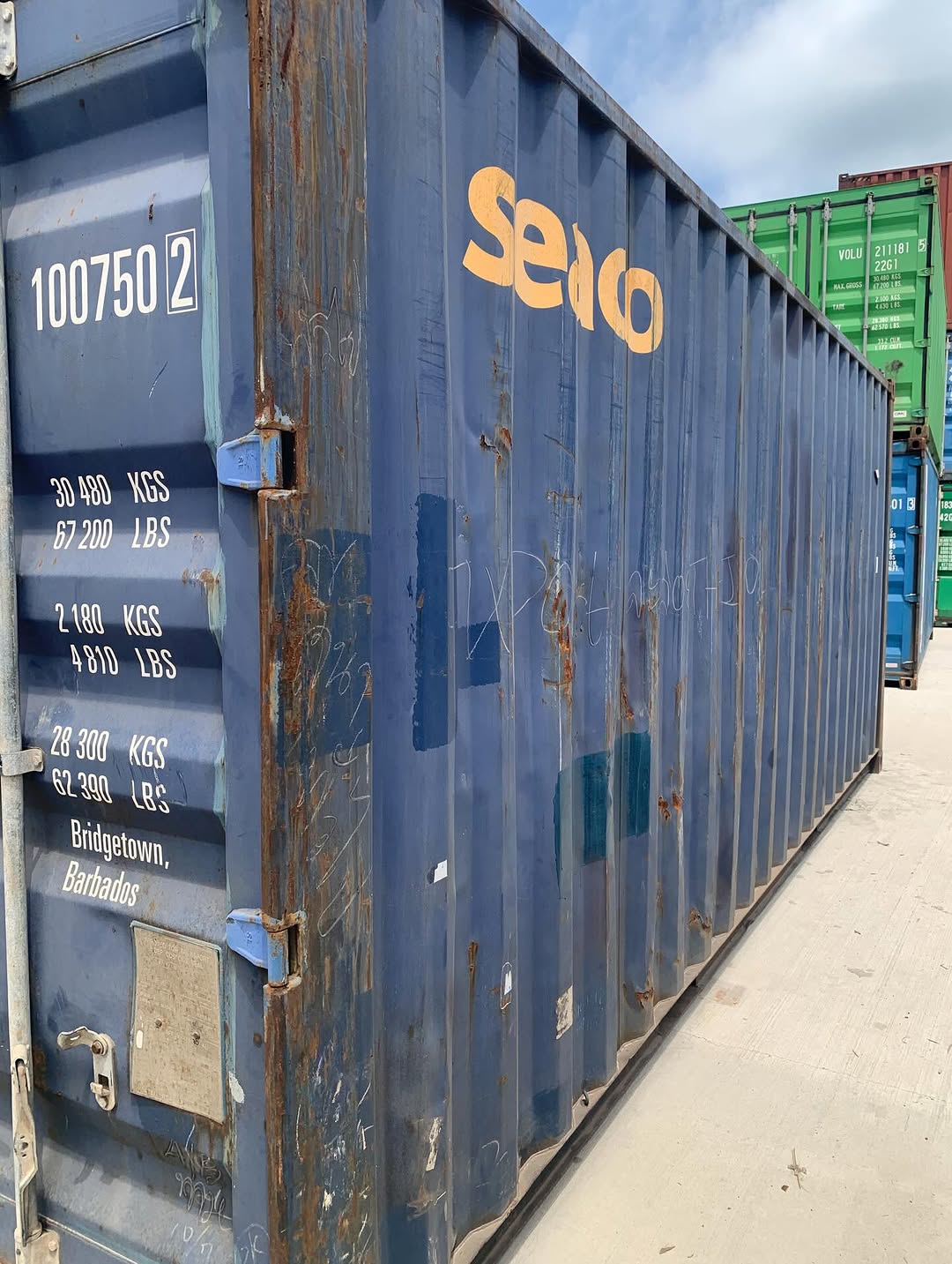 USED 40FT SHIPPING CONTAINER (12M STANDARD CONTAINER)