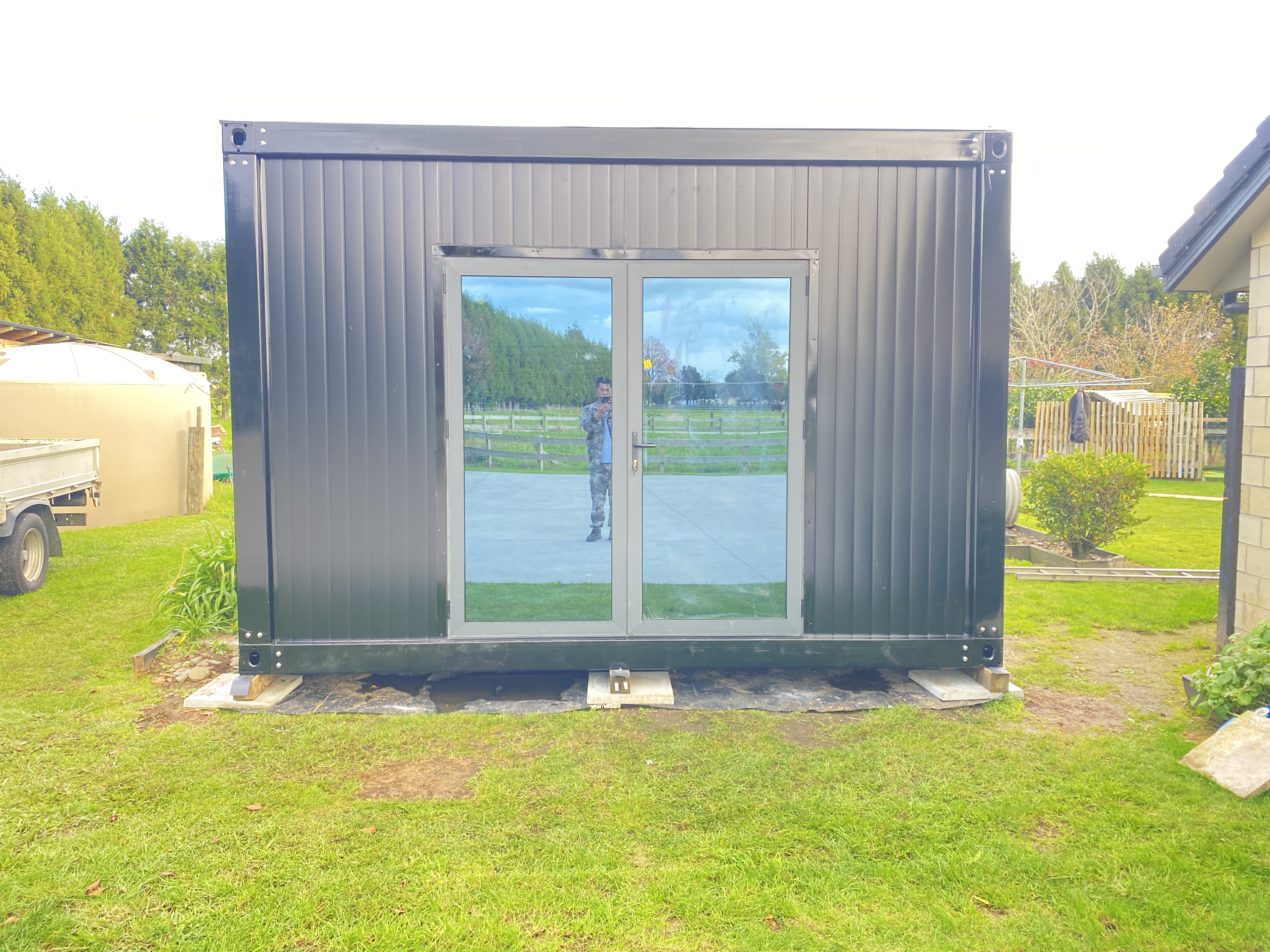 Modern Steel Garden Office Pod