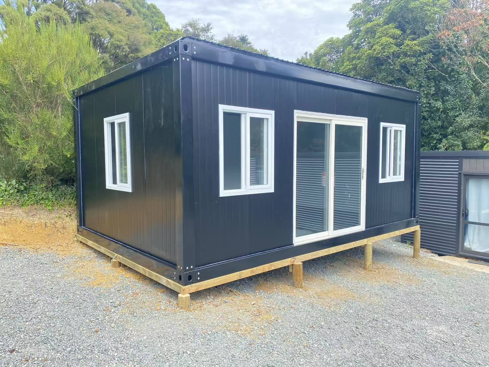 Modern Prefabricated Cabin Home – 6m Modular Living Unit