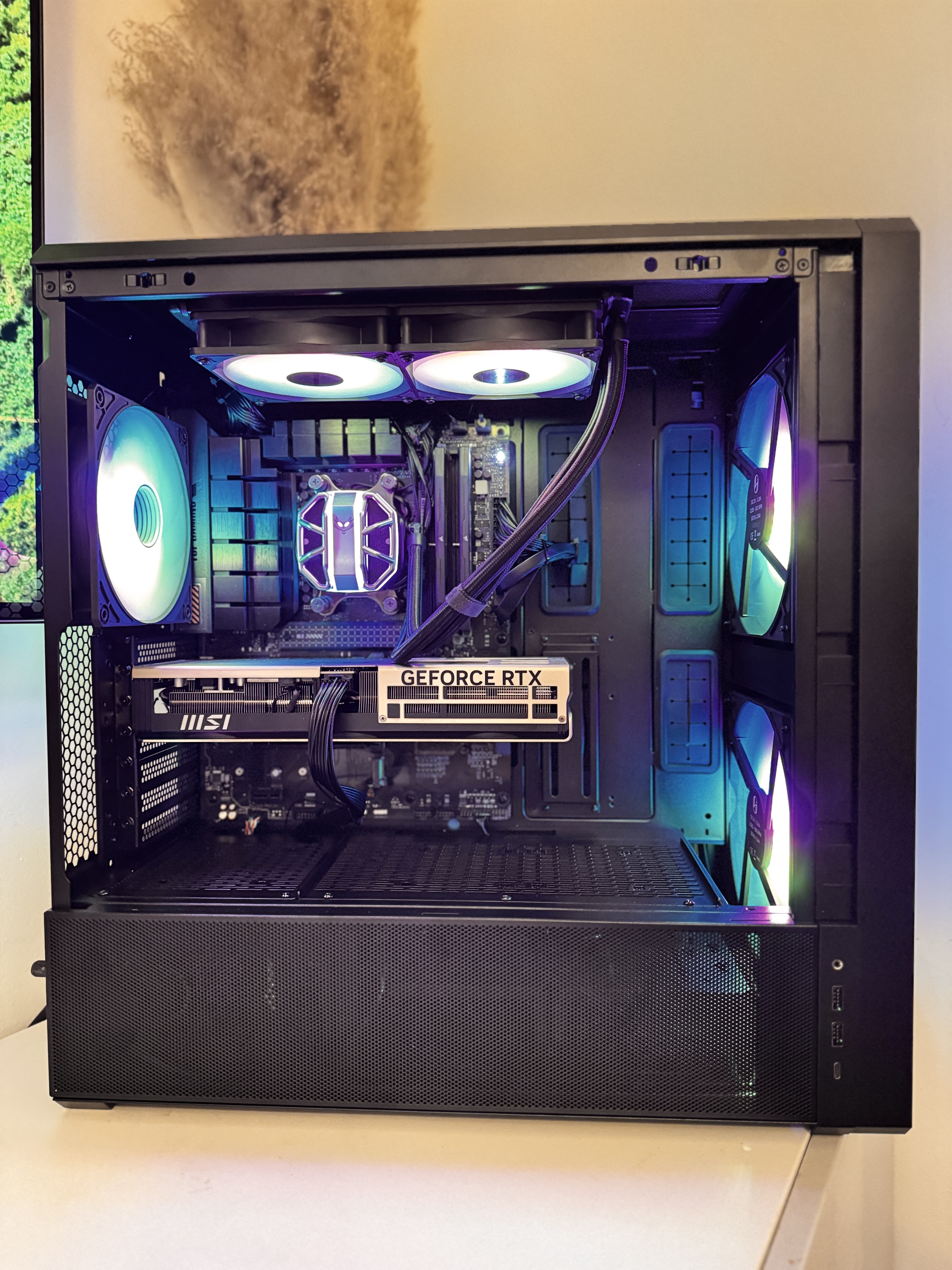 High End Gaming PC - Ryzen 7 RTX 5070