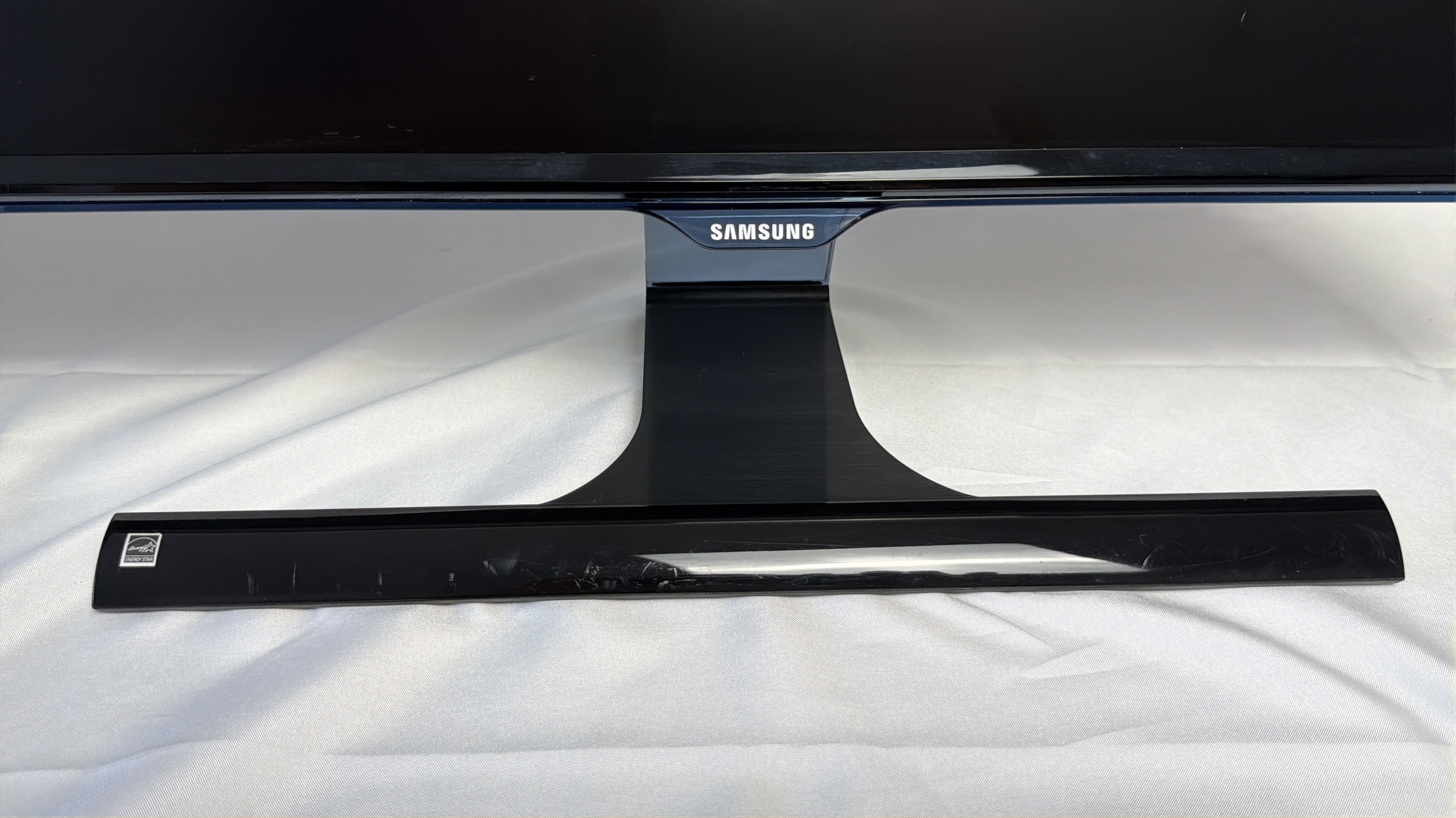 Samsung 24-inch Full HD LED Monitor