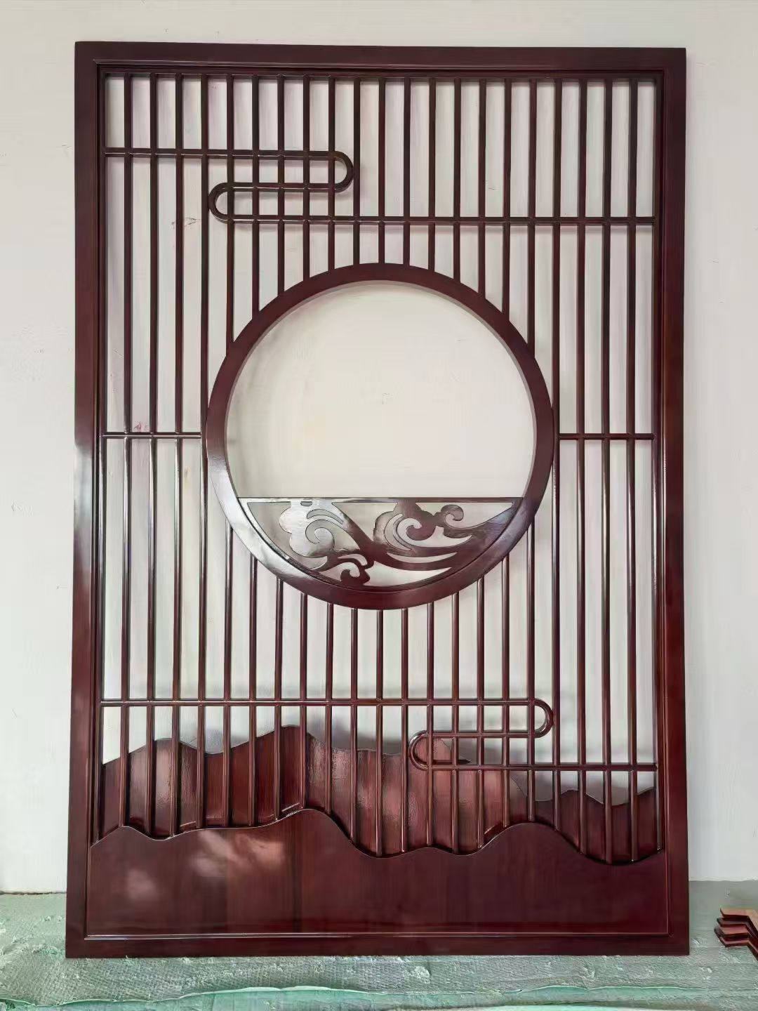 Chinese Wooden Room Divider - Lattice Screen