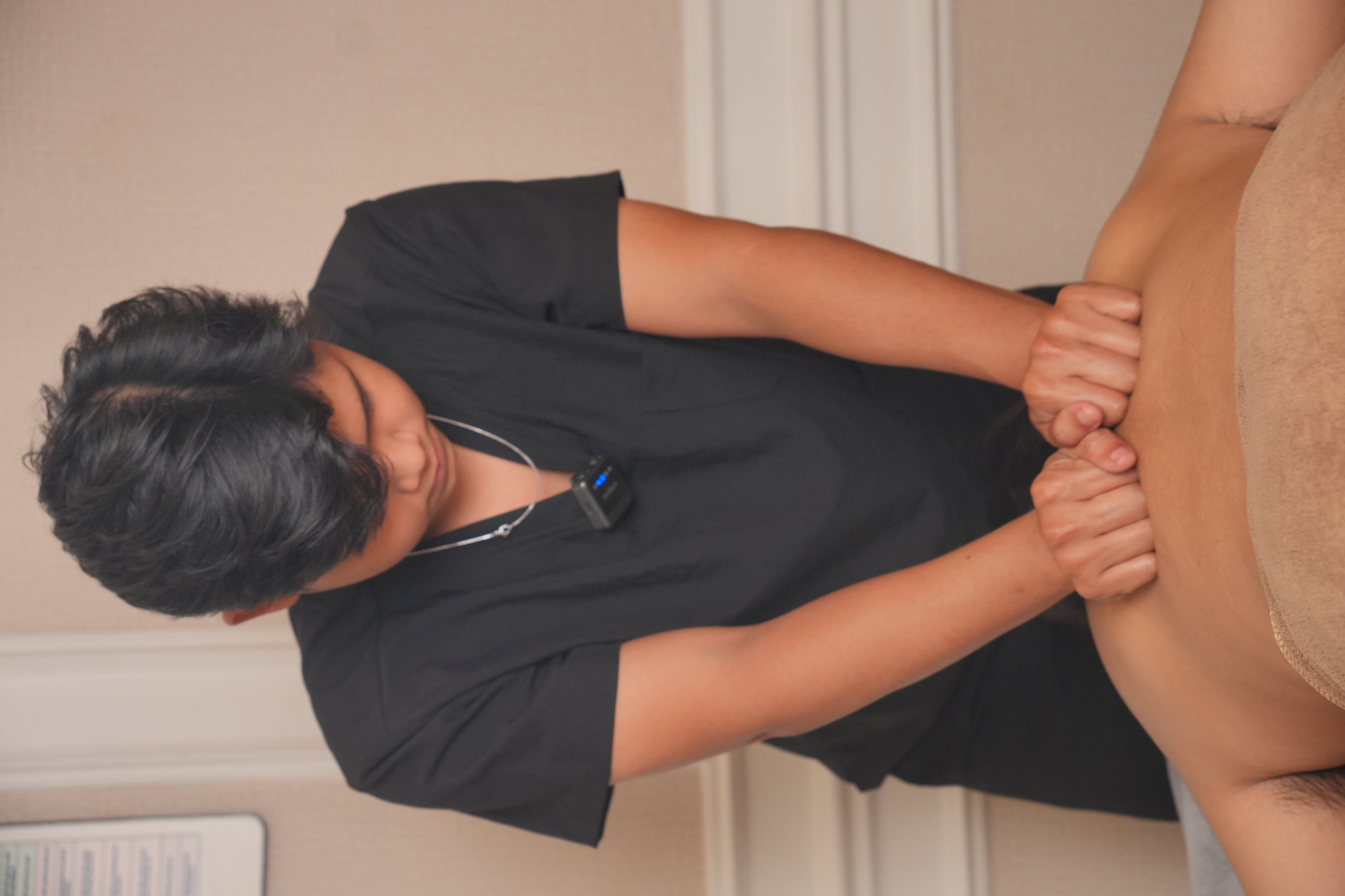 Massage Chuyên Sâu + Giãn Cơ