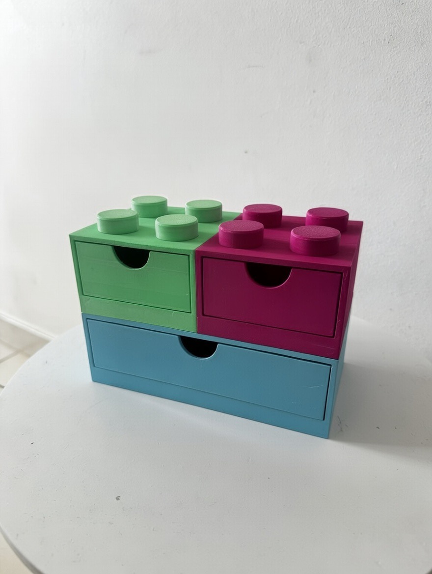 Organizzatore per scrivania forma di mattone colorato