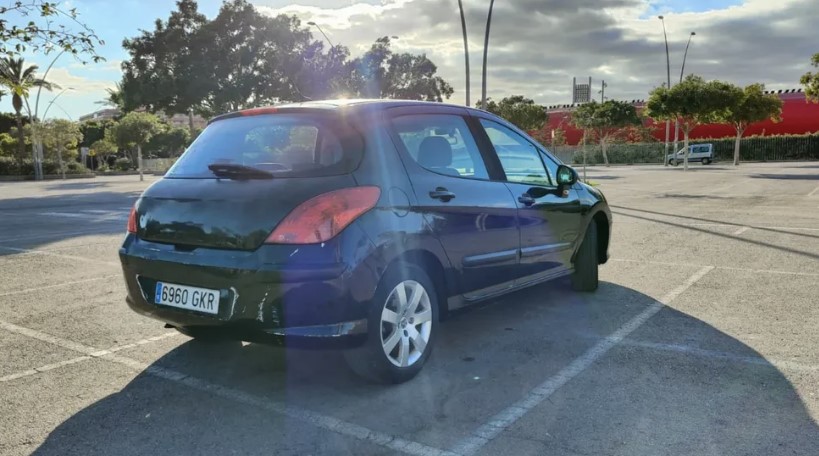 PEUGEOT - 308 Confort 1.6 HDI