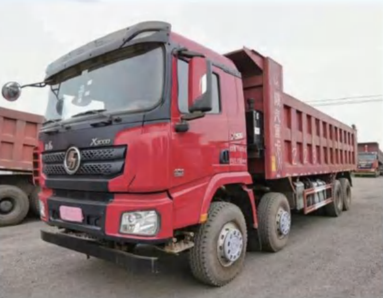 Heavy-Duty Dump Truck