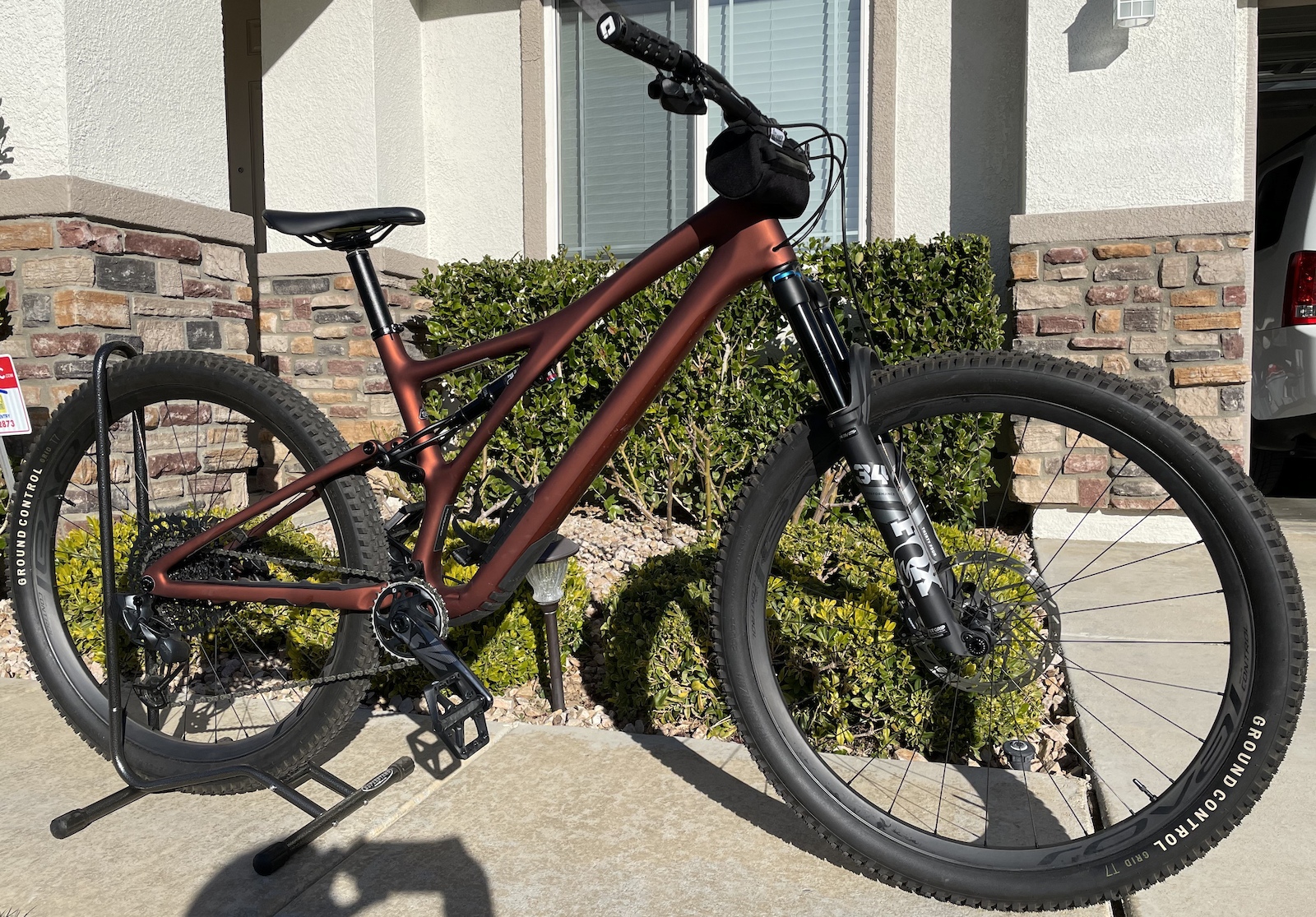 2022 Stumpjumper S5 w AXS Eagle & Roval Carbon Wheels