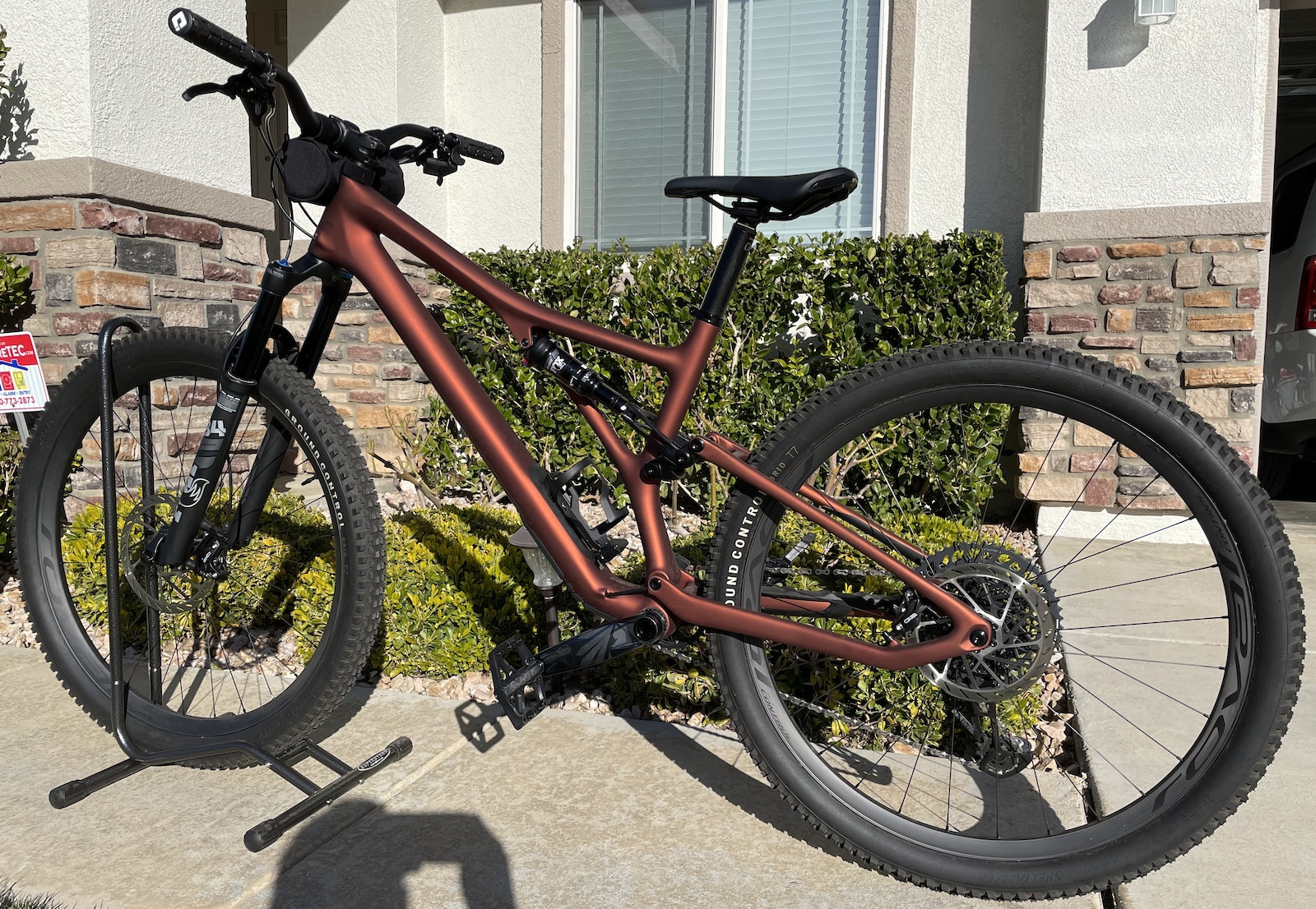 2022 Stumpjumper S5 w AXS Eagle & Roval Carbon Wheels