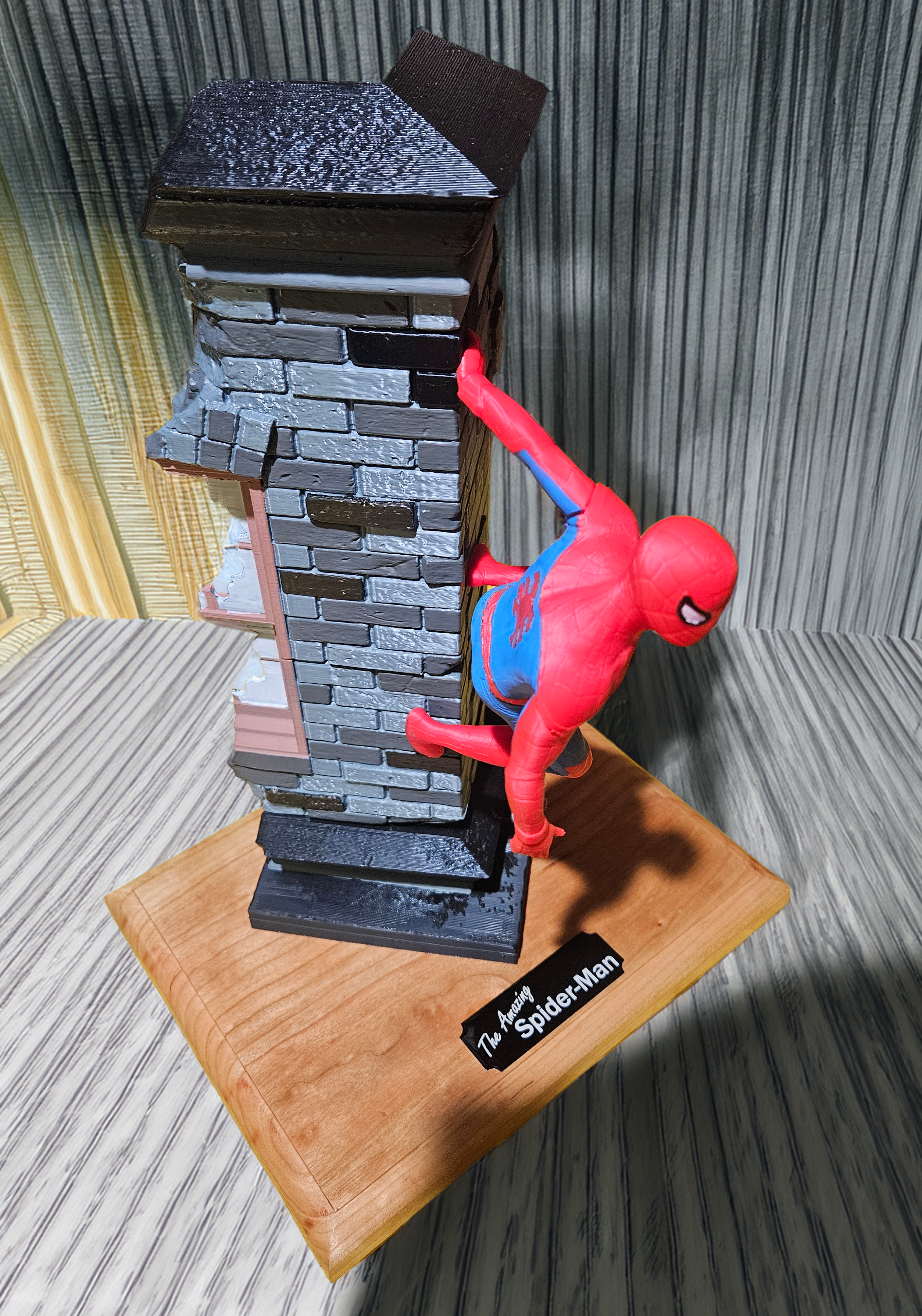 Spider-Man Wall Climb Figurine
