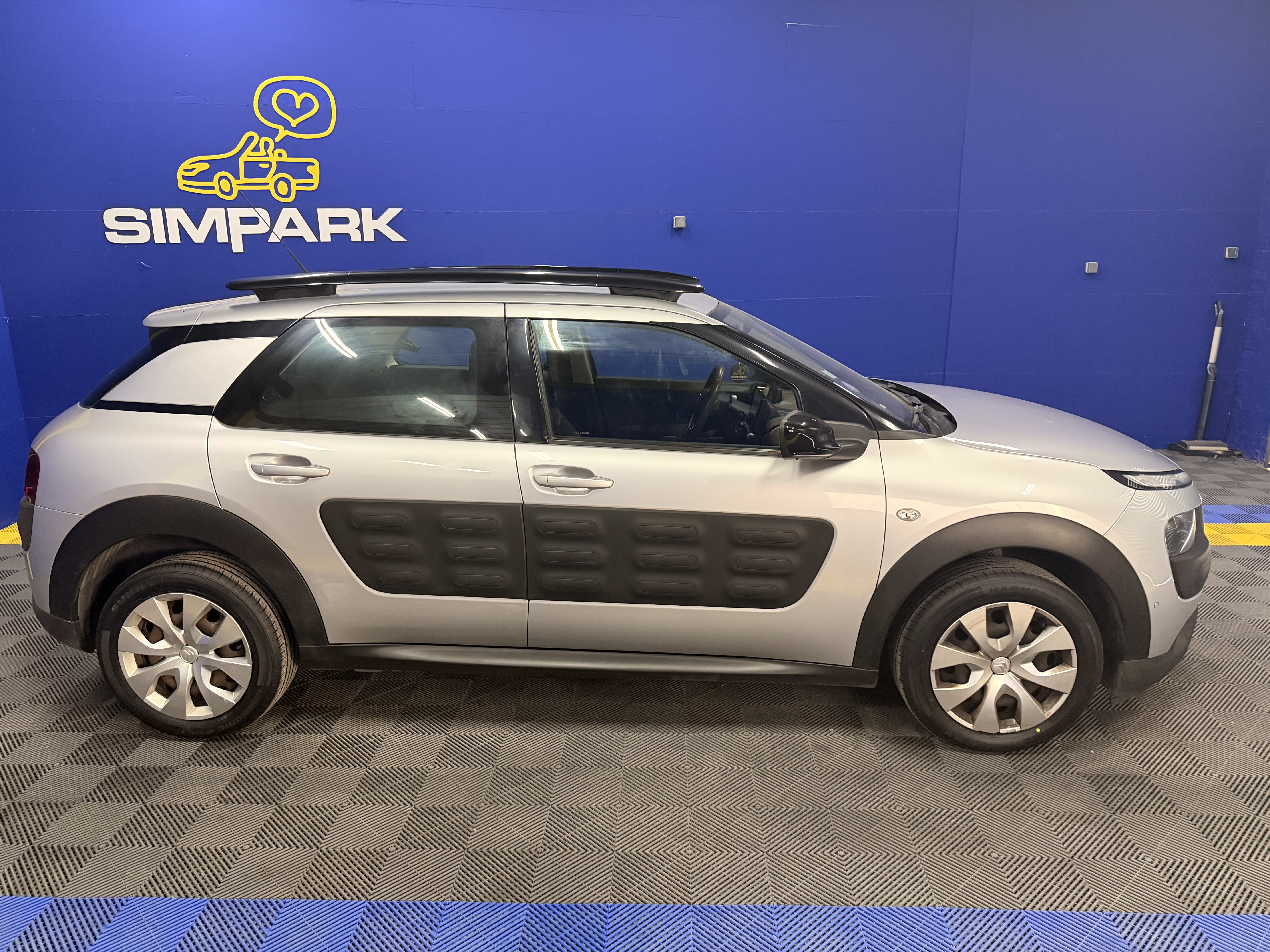 CITROËN C4 CACTUS - PURETECH 110 - FEEL EDITION - 2015 - 66000KM