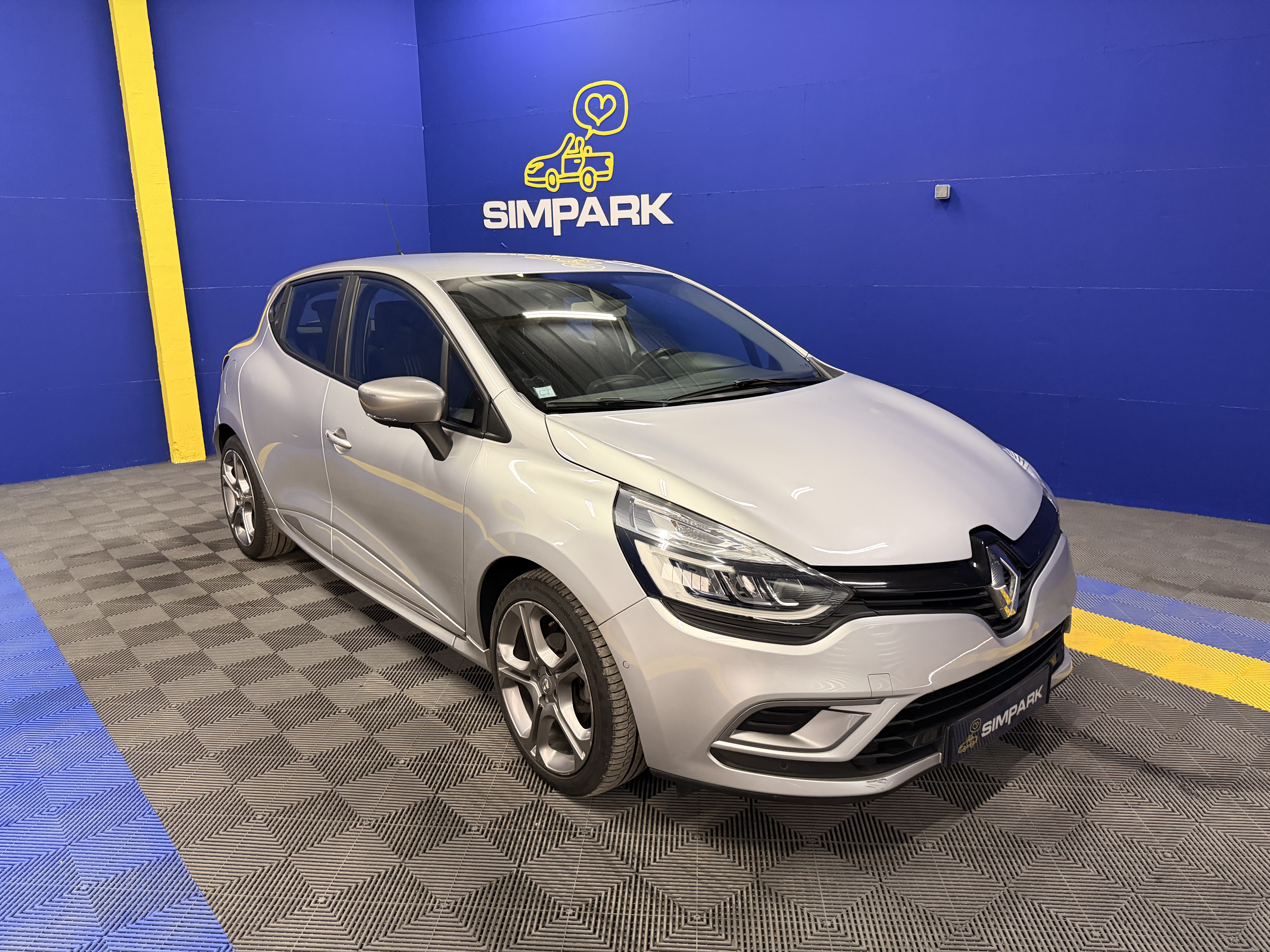 RENAULT CLIO IV - GT LINE - 2019 - 100750KM