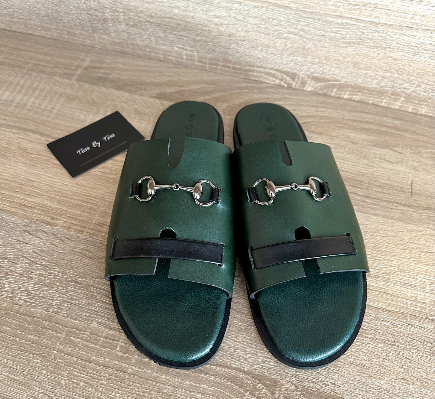 Les Sandales Couvertes