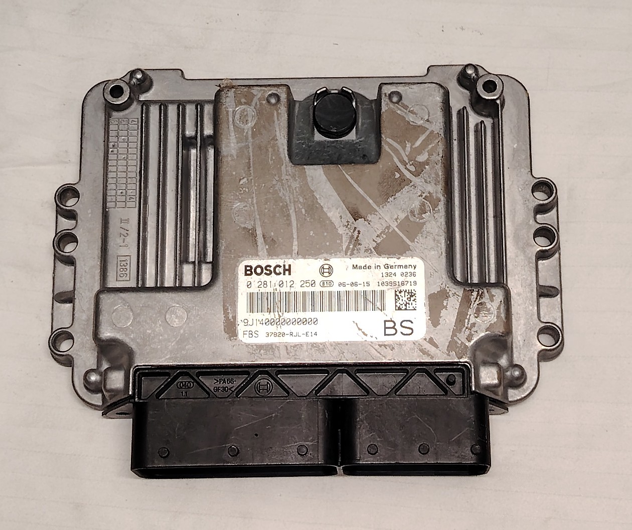 Calculateur moteur bosch edc16c7 0281012250 37820-RJL-E14 – Honda FR-V 2.2 i-CTDi