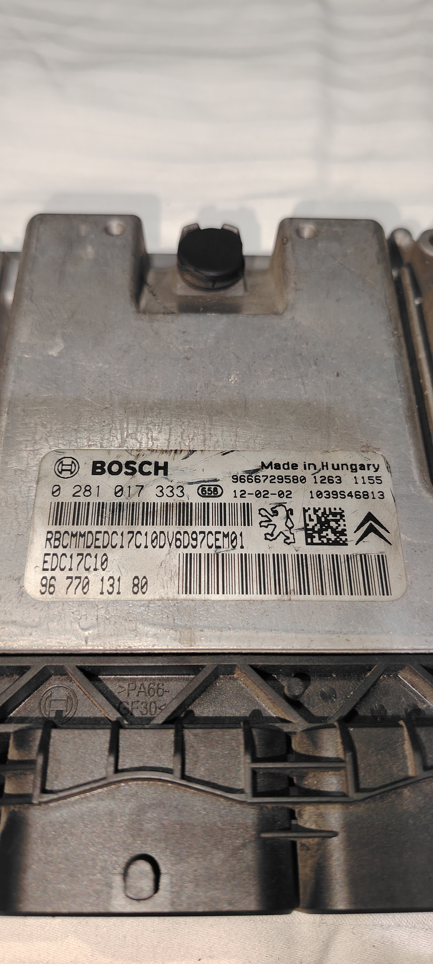 CALCULATEUR MOTEUR EDC17C10 0281017333 9677013180 PEUGEOT CITREON