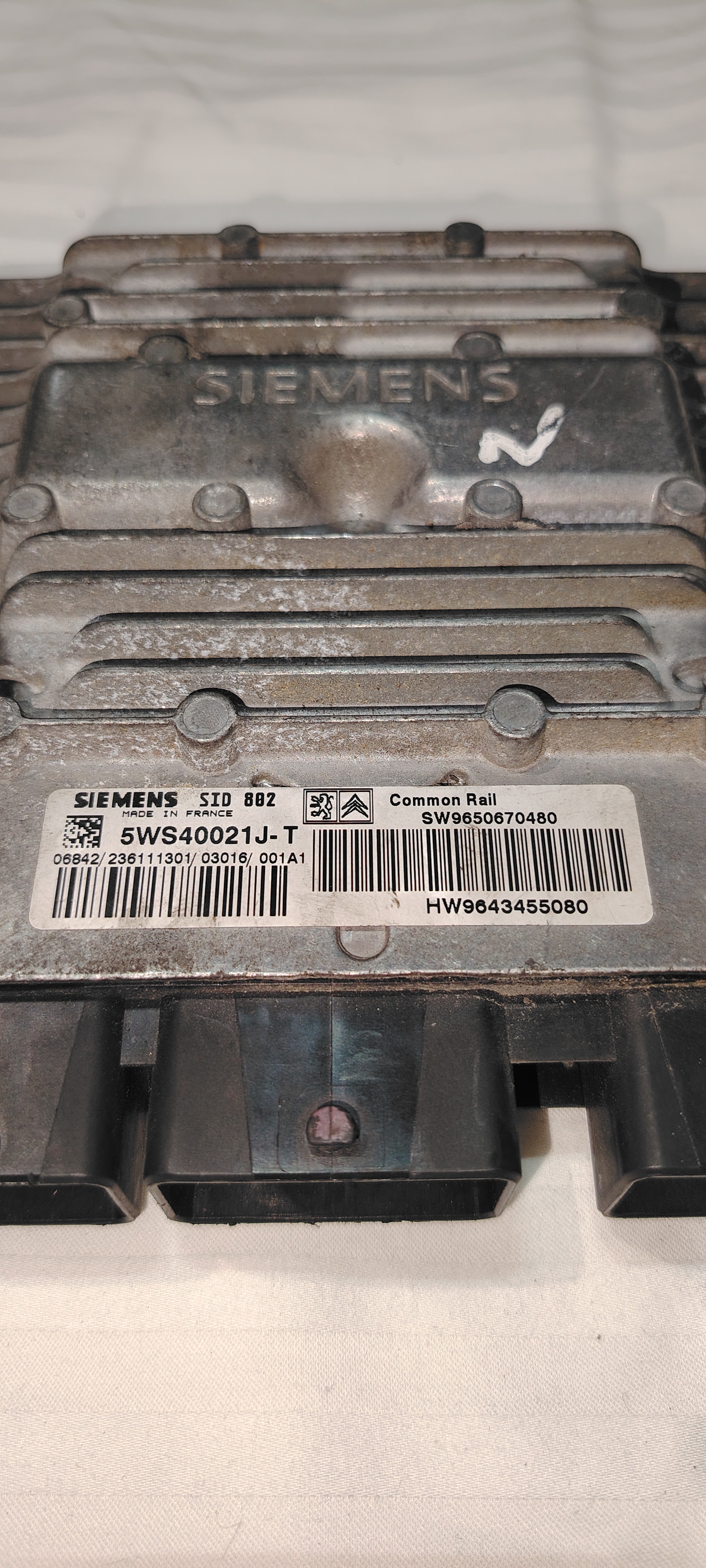 CALCULATEUR MOTEUR SID802 5WS40021J-T 9650670480 9643455080 PEUGEOT CITROEN