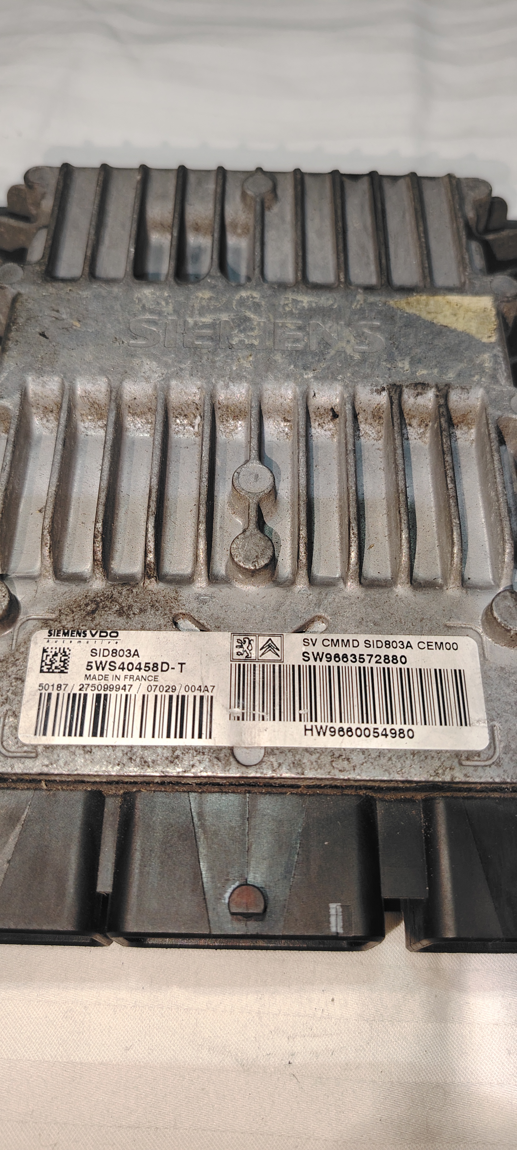 CALCULATEUR MOTEUR SID803A 5WS40458D-T 9663572880 9660054980 PEUGEOT CITROEN