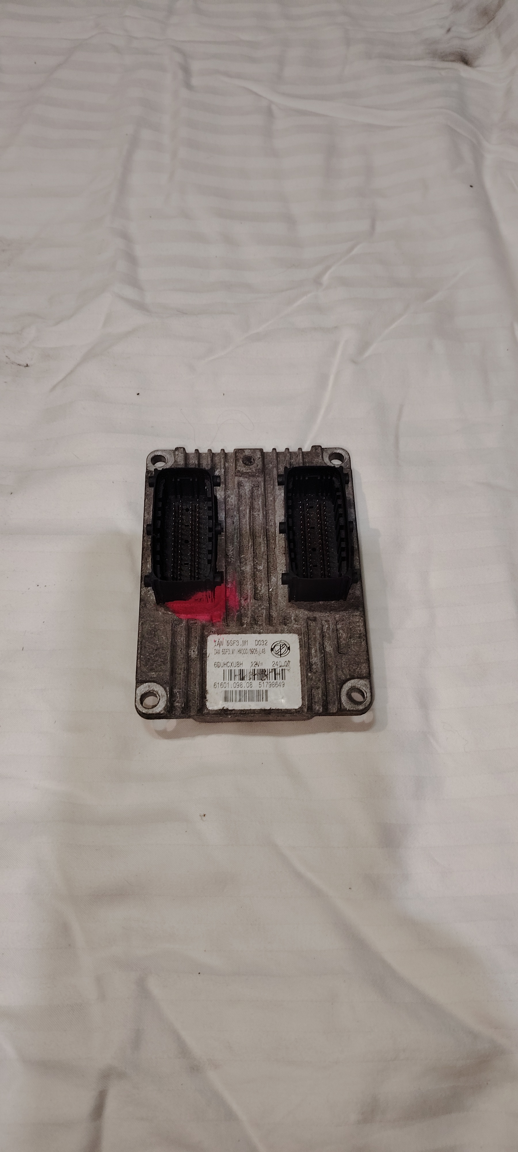 CALCULATEUR MOTEUR IAW 5SF3.M1/HW300/0905.L48 51798649 61601.098.08 FIAT