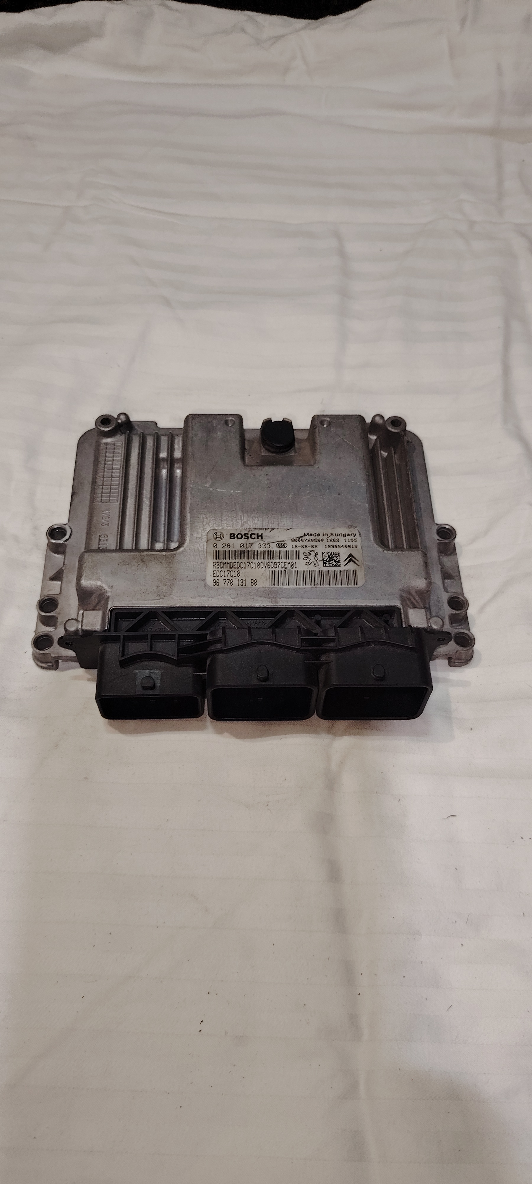 CALCULATEUR MOTEUR EDC17C10 0281017333 9677013180 PEUGEOT CITREON