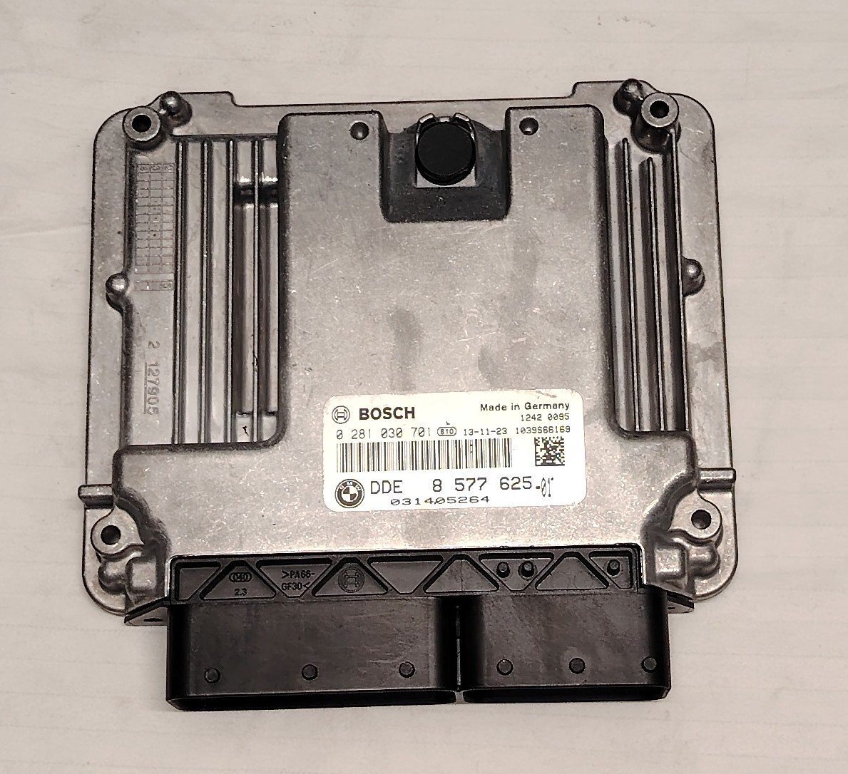 Calculateur moteur bosch EDC17C50 0281030701 8577625 – BMW Série 1 F20 / F21 114d 116d