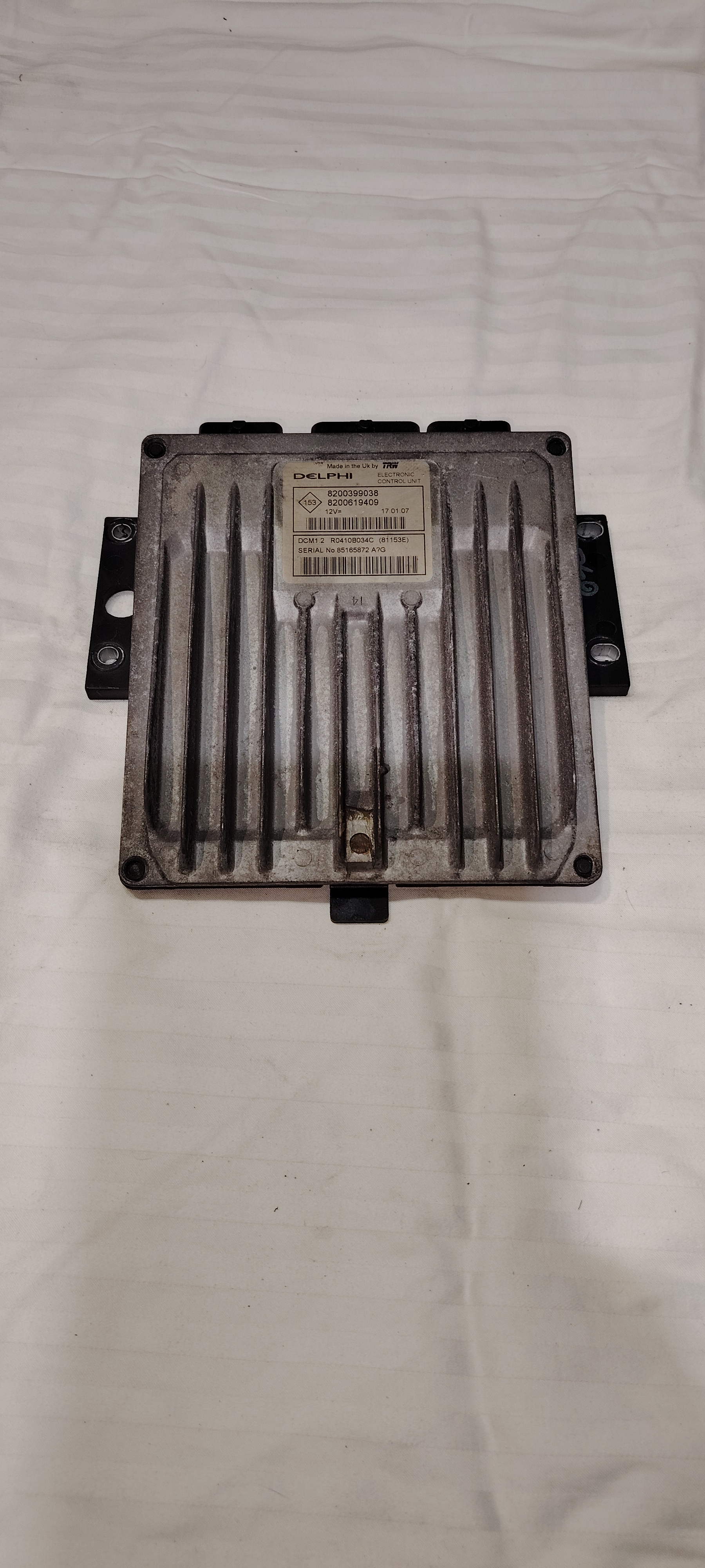 CALCULATEUR MOTEUR DCM1.2  8200399038 8200619409 RENAULT