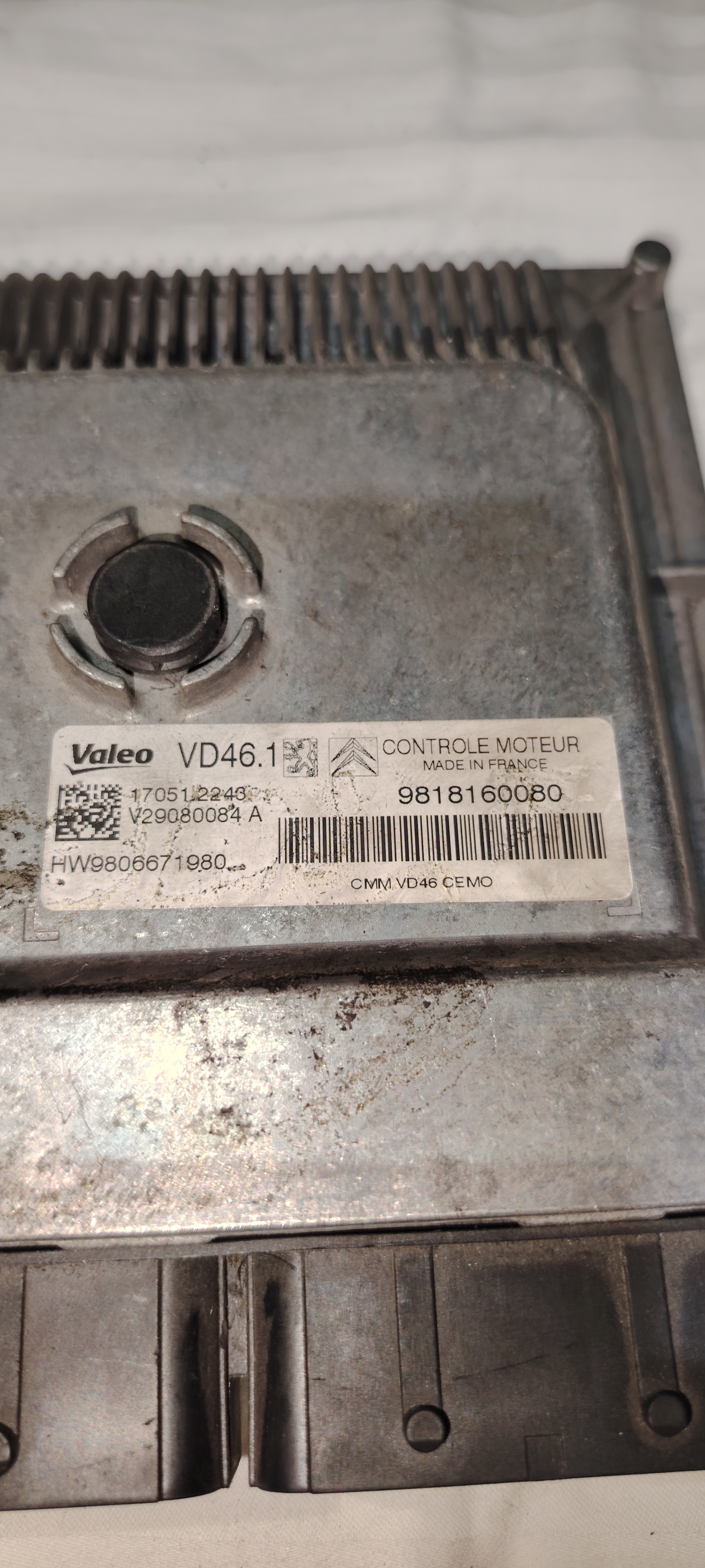 CALCULATEUR MOTEUR VD46.1 9818160080 9806671980 V29080084A PSA