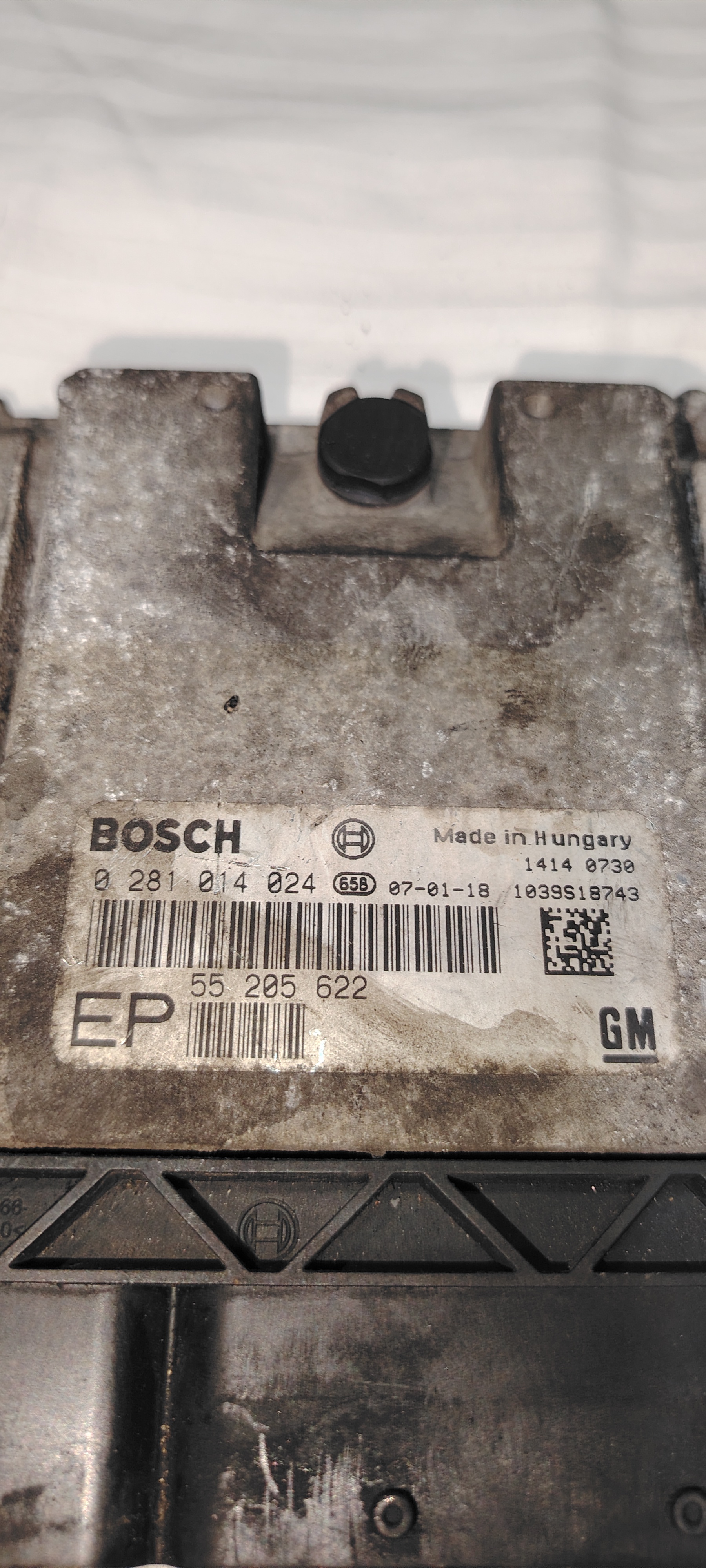 CALCULATEUR MOTEUR EDC16C39 0281014024 55205622 EP opel