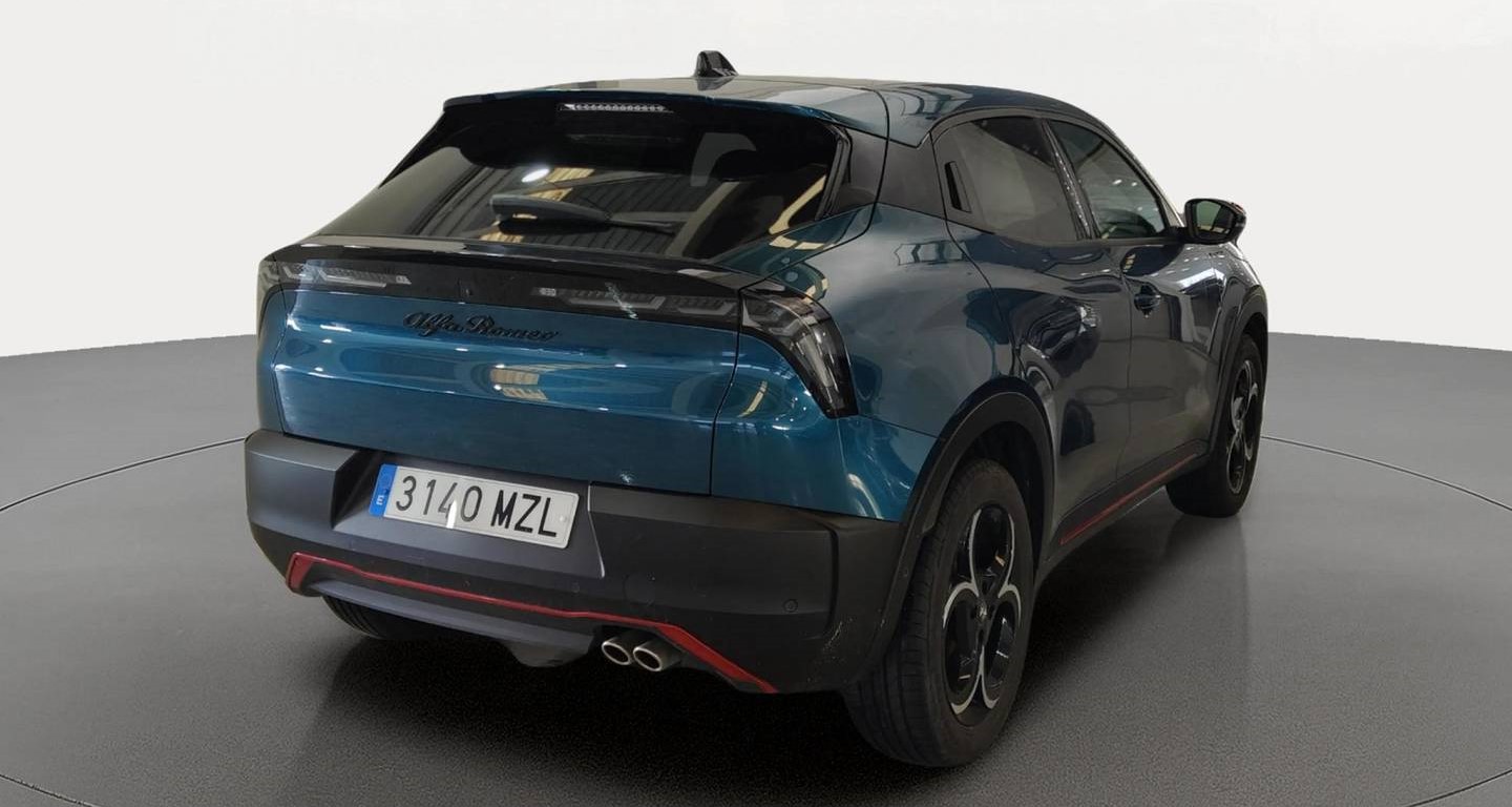 Alfa Romeo Junior 1.2 Ibrida Speciale Auto