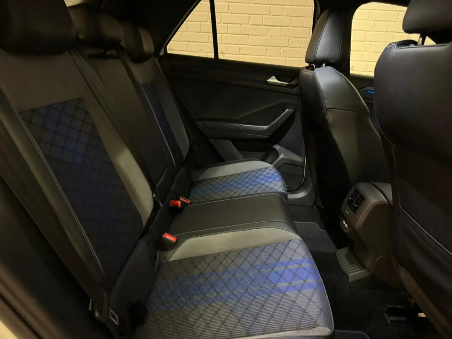 Volkswagen T-Roc 2.0 TSI R 4Motion DSG7 221KW