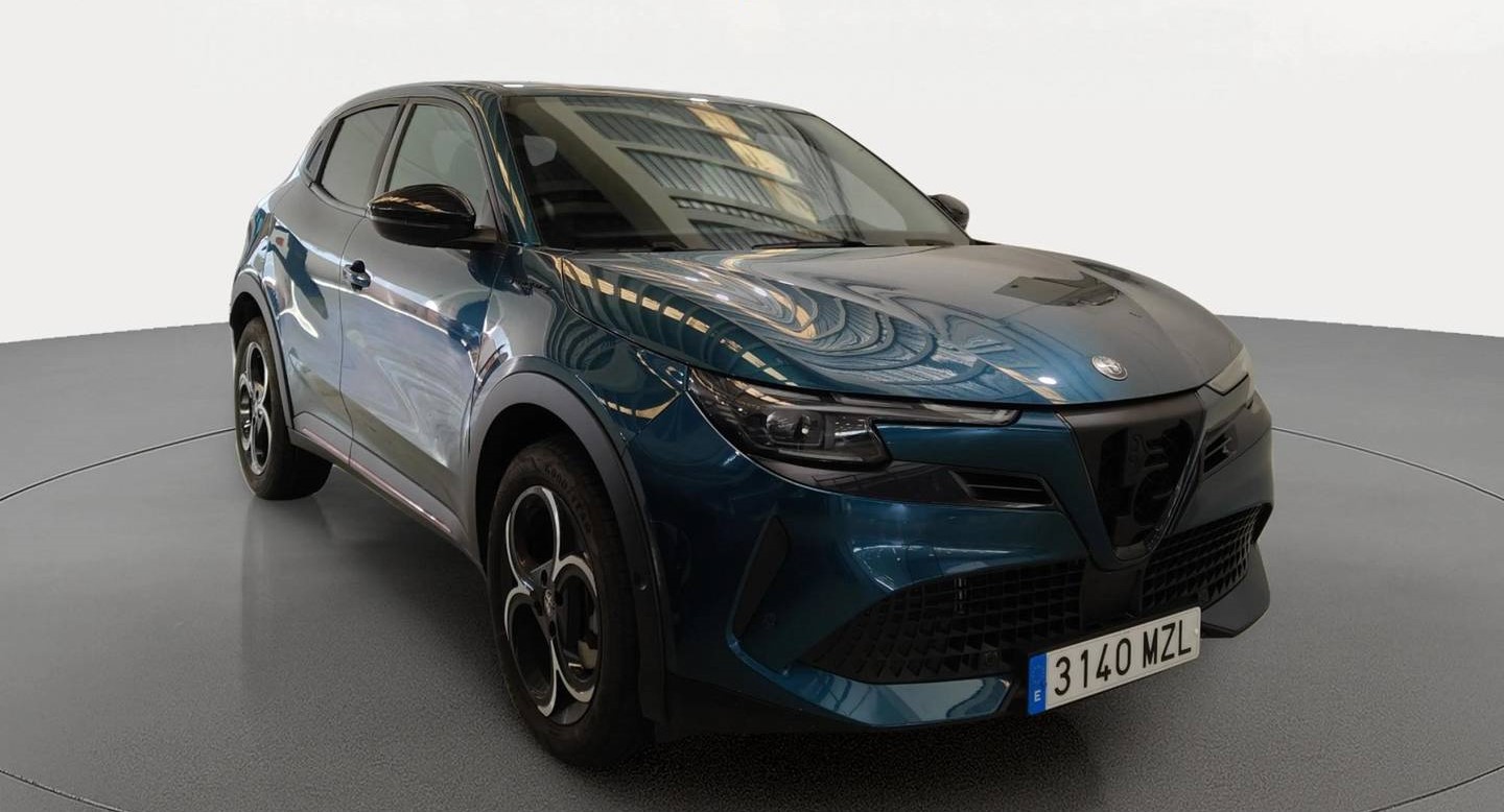 Alfa Romeo Junior 1.2 Ibrida Speciale Auto