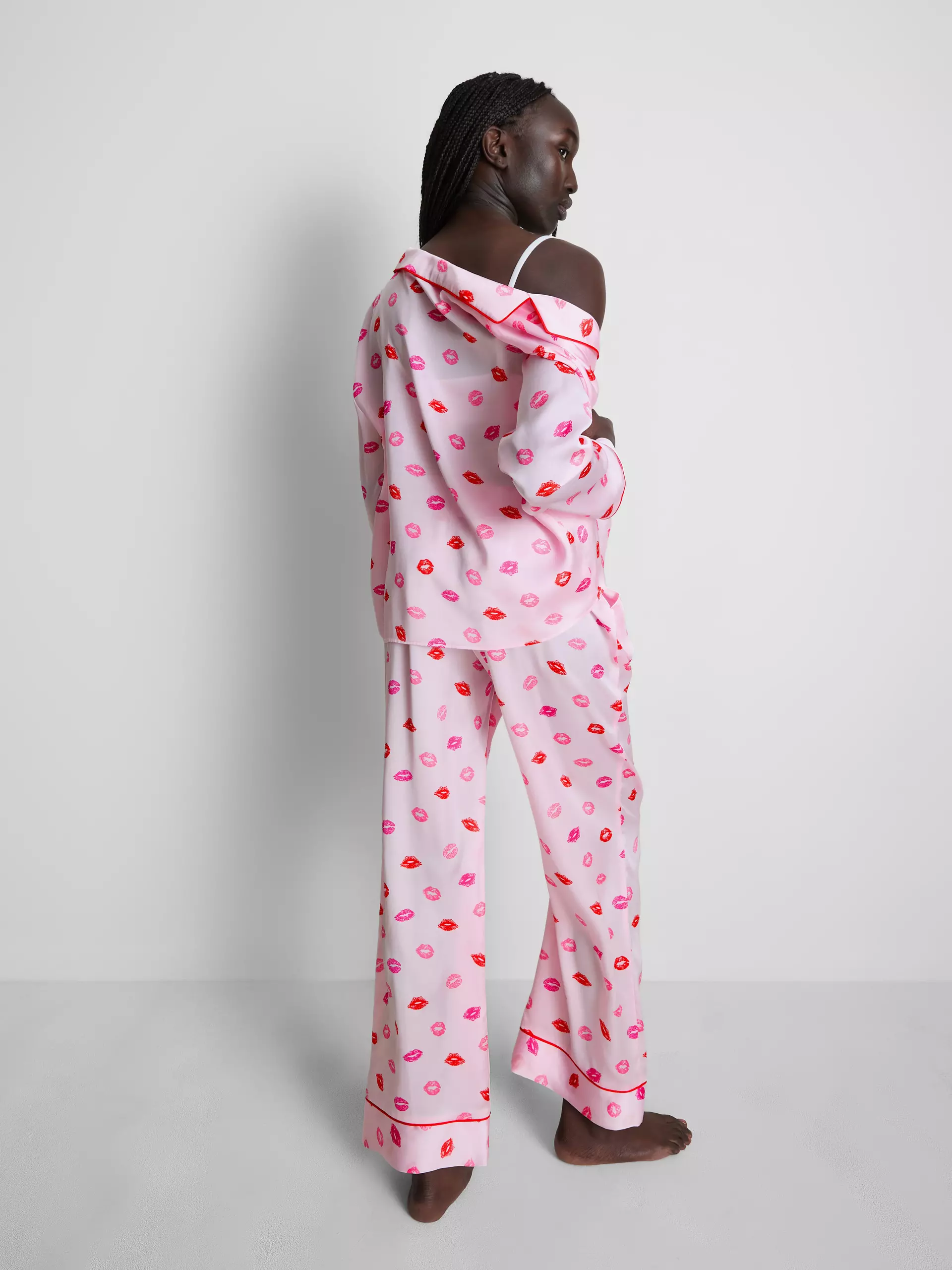 Satin Lipstick Print Long Sleeve Pyjamas