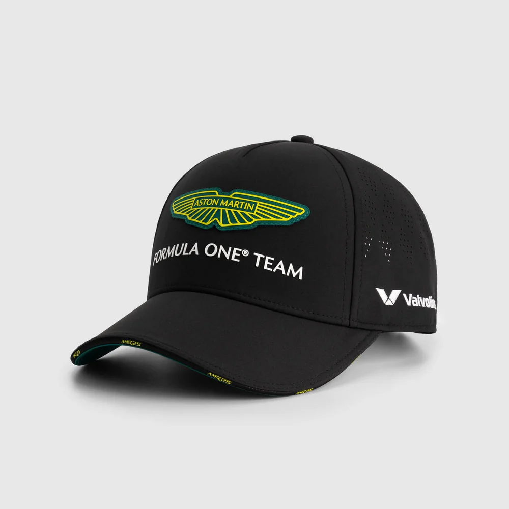 Aston Martin 2025 Black Cap