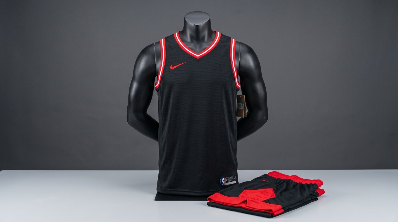 Uniforme de Básquetbol Negro con Rojo