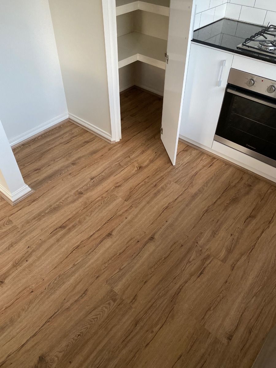 Hybrid click lock 7mm Distressed oak