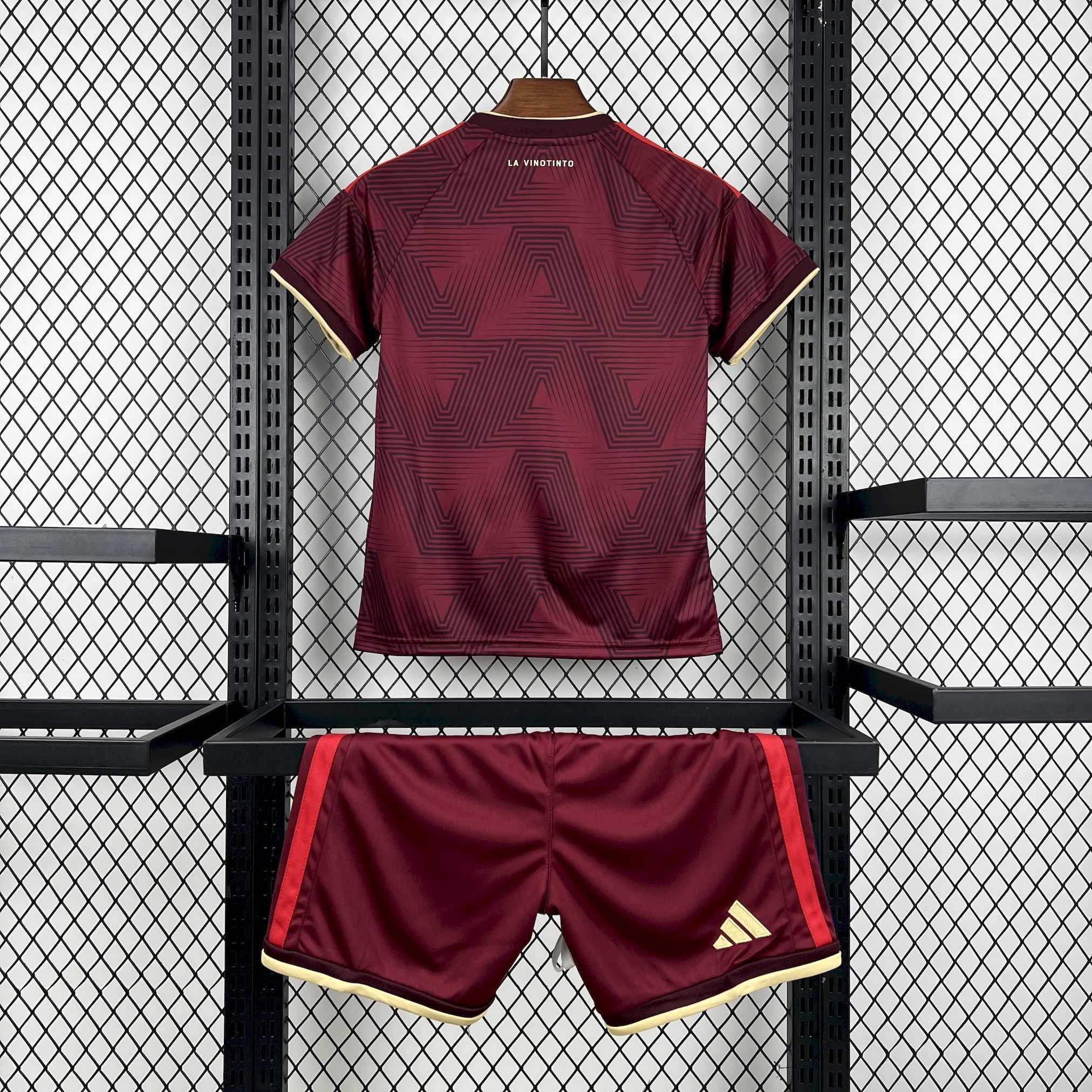 2026 conjunto 1ª equipación adulto-niños