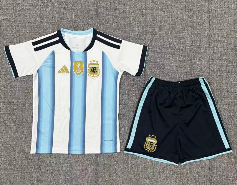 2026 conjunto 1ª equipación adulto-niños