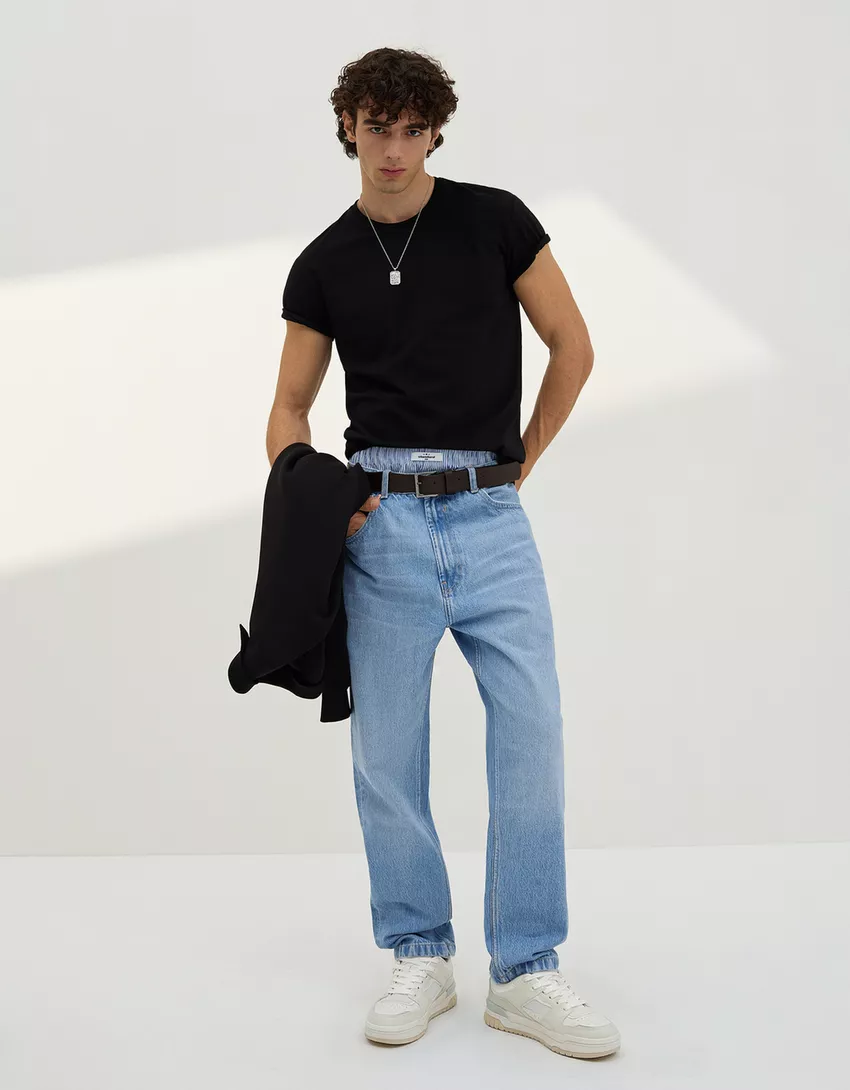 Classic Black T-Shirt & Light Blue Jeans Set