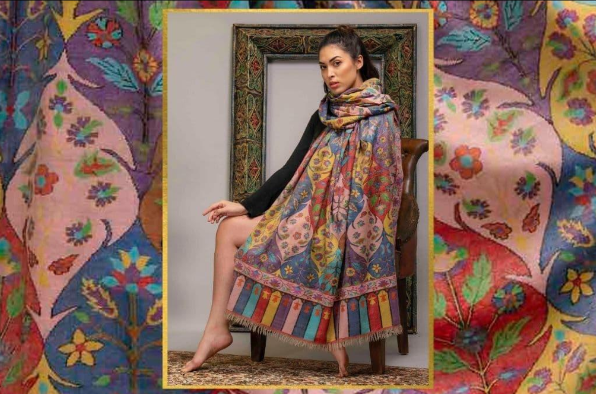 Zareen Velvet Pheran