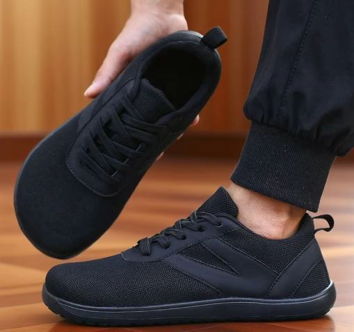 Men's Lightweight Black Sneakers