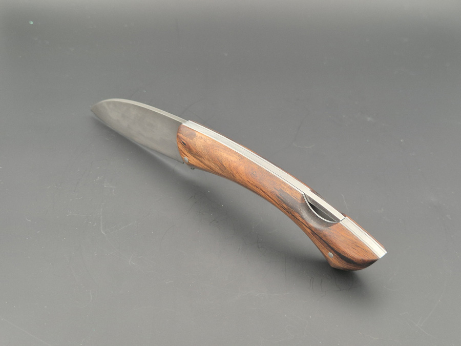 L’Élégant, pompe arrière