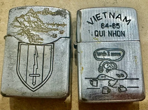 Vietnam War - US Military 1st Infantry Brigade & Snoopy Zippo Lighter (2 pcs)
