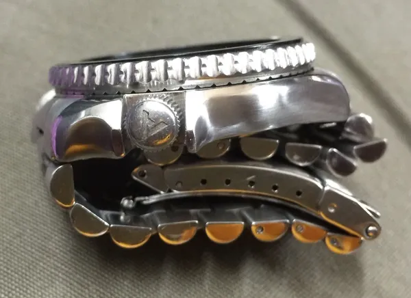 AMI-Limited-500-660Fts-200M-Automatic-Watch Original watches 