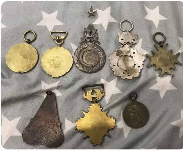 Combo 8 Vietnam medals &1stars vietnam War 1960-70
