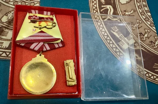 Vietnam War - Vietcong 1st Class Bronze Star Doc Lap Independent Medal
