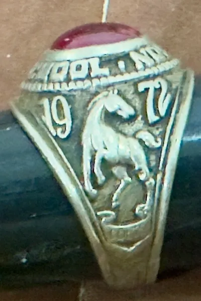 High School Carson Silver Ring Unstamped Unmarked Metal Broken cut in wear