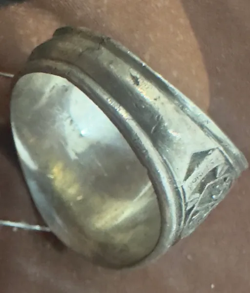 High School Carson Silver Ring Unstamped Unmarked Metal Broken cut in wear