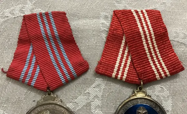 Original North Vietcong & South Vietcong Indepence Medal (1set of 2pcs)