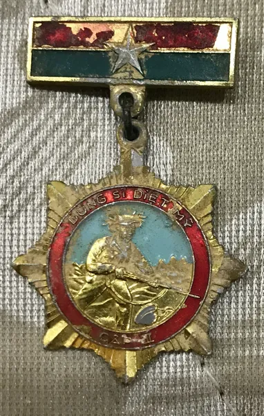 Rare NVA American Killer Medal original vietnam war